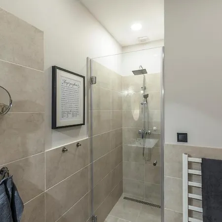 Lägenhet E12 Boutique *