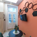 E12 Boutique *