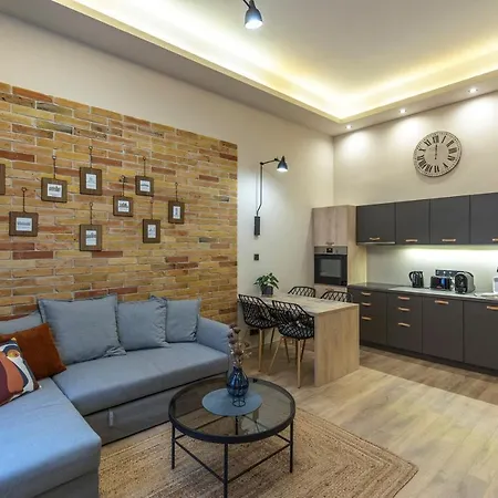 E12 Boutique בודפשט
